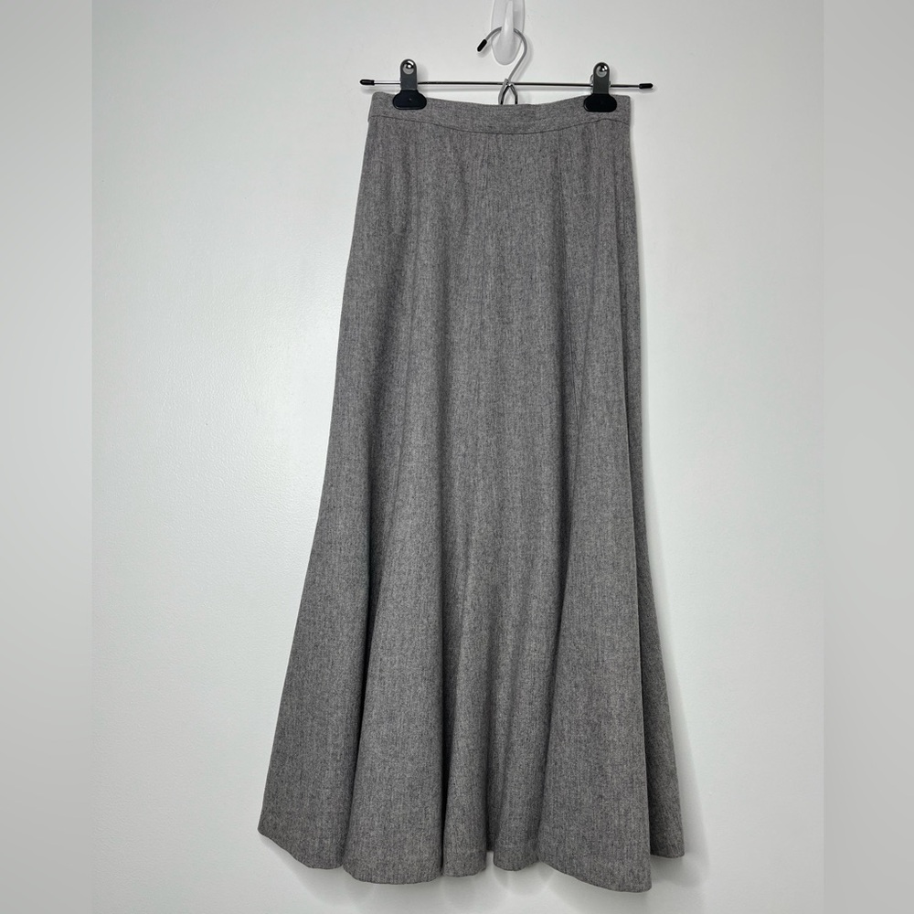 VINTAGE Liz Claiborne Gray Wool Flared Hem Skirt Sz 4 - Picture 5 of 6